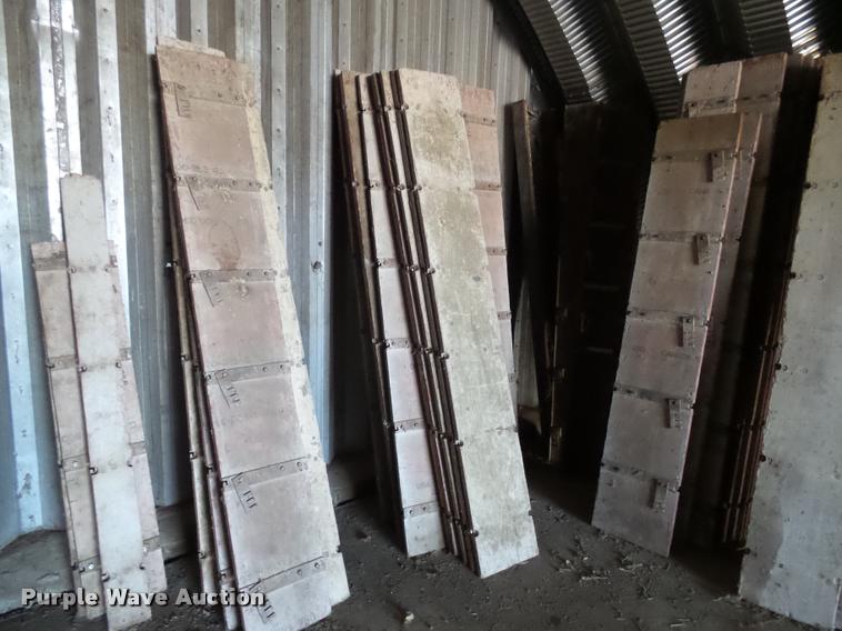 image for item DH9501 8' fractions and corner hardware