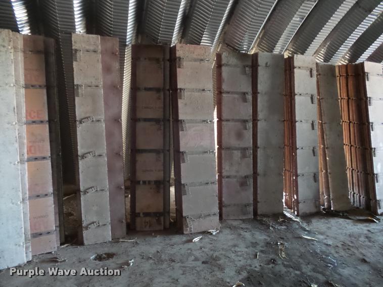 image for item DH9501 8' fractions and corner hardware