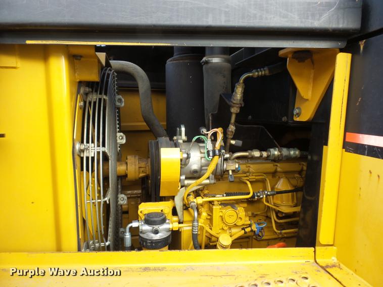 image for item J1534 1999 Caterpillar 953C track loader