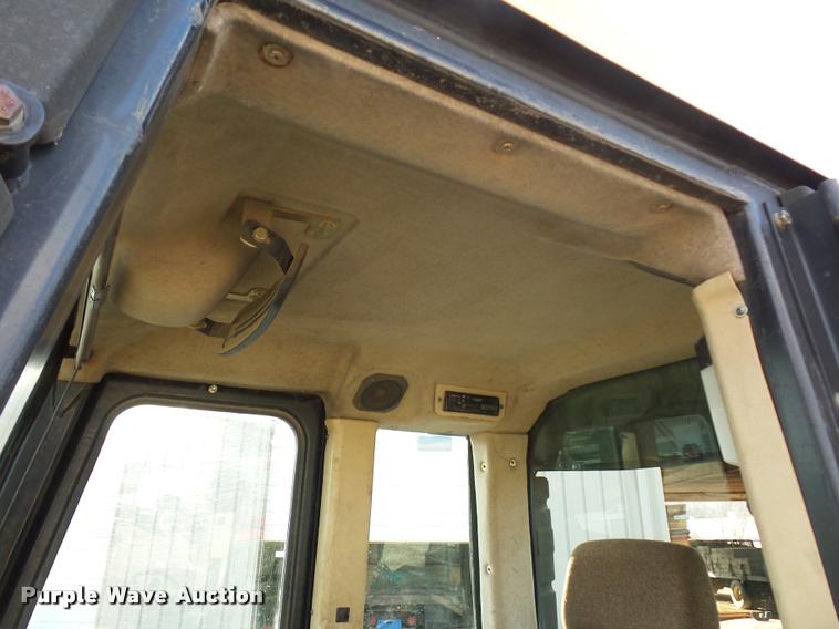 image for item J1534 1999 Caterpillar 953C track loader