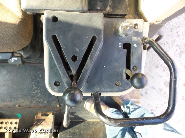 image for item J1534 1999 Caterpillar 953C track loader