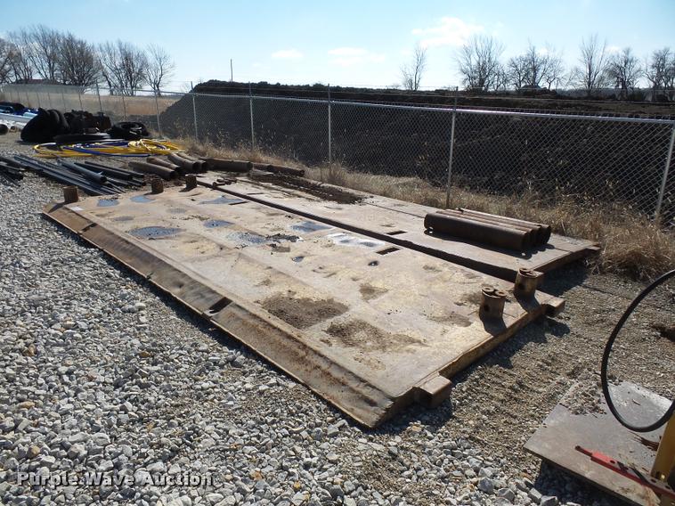 image for item J1575 Trench box