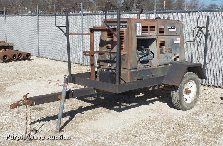 image for item J1577 Lincoln Commander 400 welder/generator