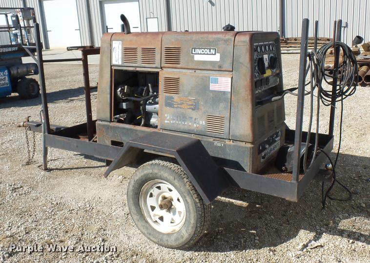 image for item J1577 Lincoln Commander 400 welder/generator