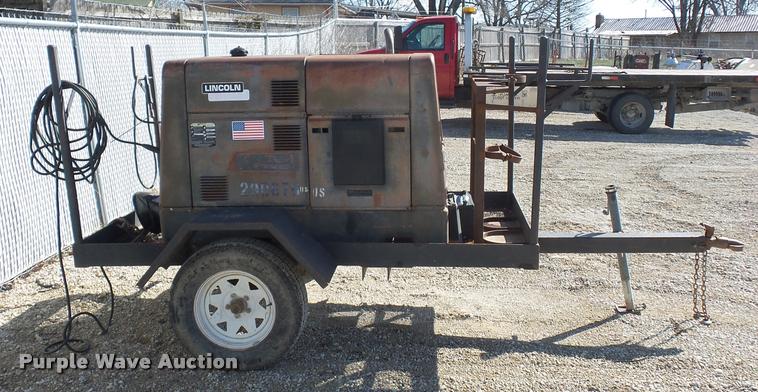 image for item J1577 Lincoln Commander 400 welder/generator