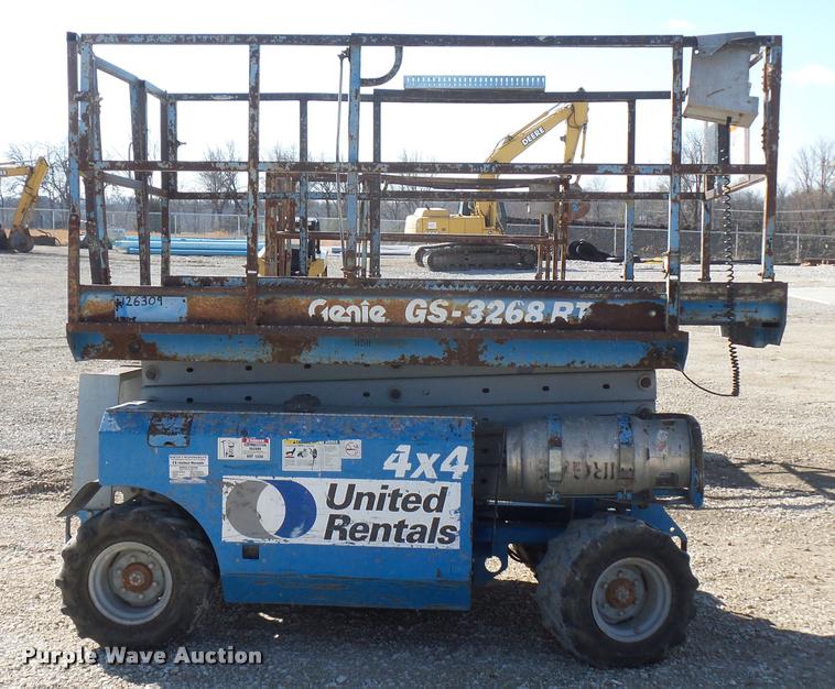 image for item J1578 Genie GS-3268RT scissor lift