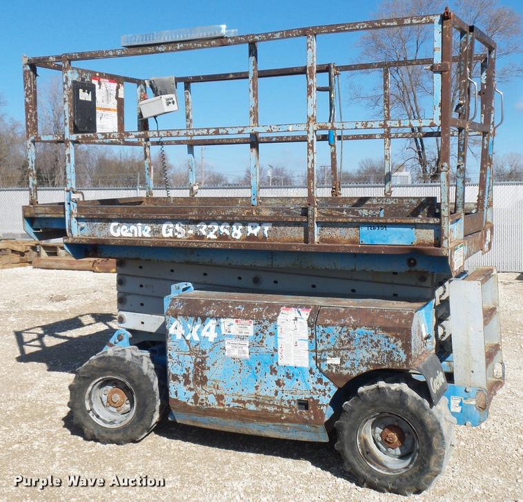 image for item J1578 Genie GS-3268RT scissor lift