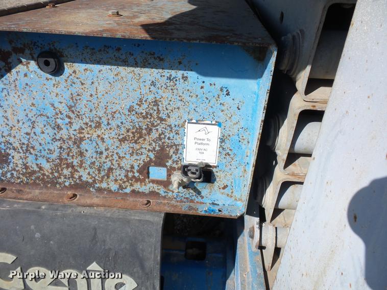 image for item J1578 Genie GS-3268RT scissor lift