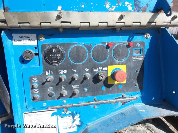 image for item J1578 Genie GS-3268RT scissor lift