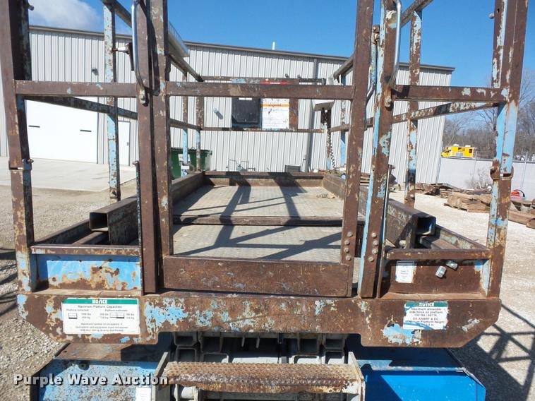 image for item J1578 Genie GS-3268RT scissor lift
