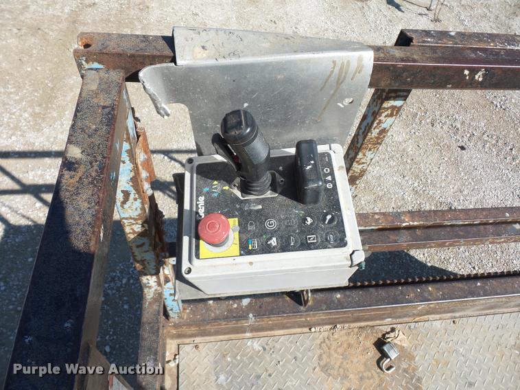 image for item J1578 Genie GS-3268RT scissor lift