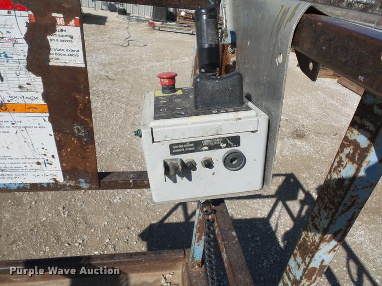 image for item J1578 Genie GS-3268RT scissor lift