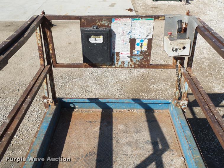 image for item J1579 Genie GS-2668RT scissor lift