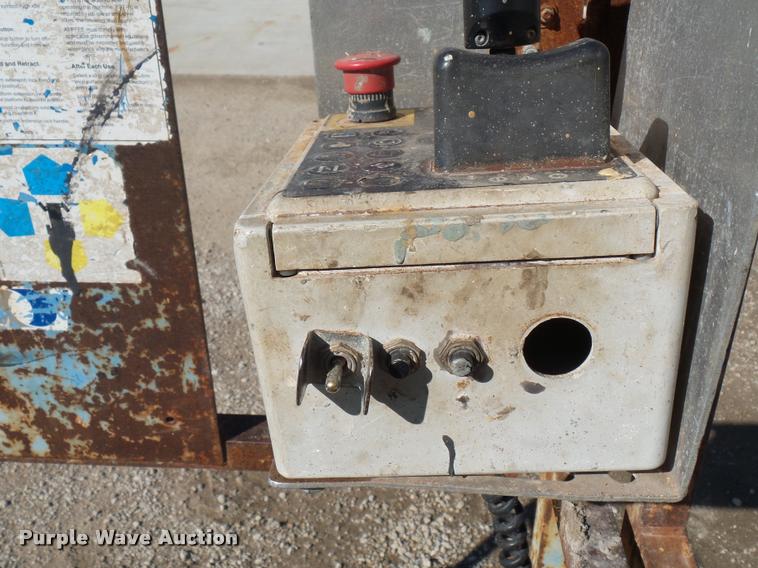 image for item J1579 Genie GS-2668RT scissor lift