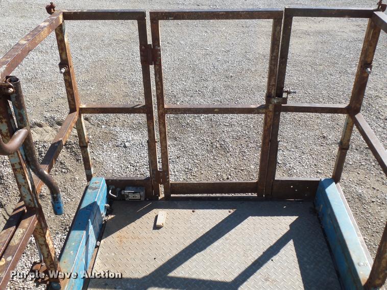 image for item J1579 Genie GS-2668RT scissor lift