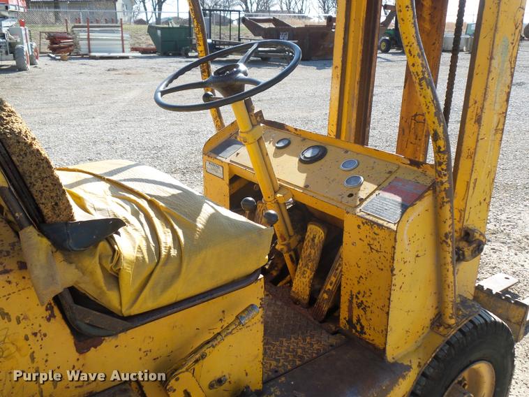 image for item J1580 Pettibone Mercury forklift