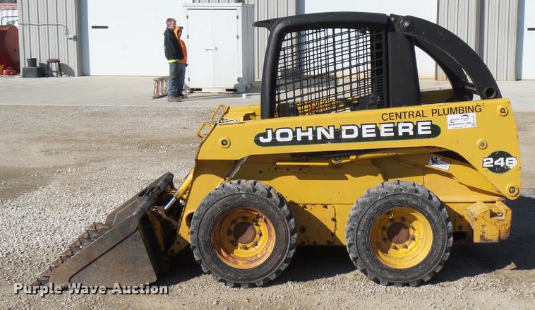 image for item J1581 1999 John Deere 240 skid steer