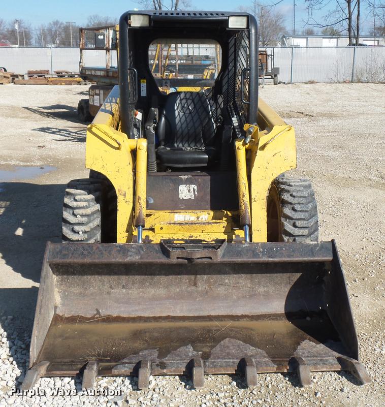image for item J1581 1999 John Deere 240 skid steer