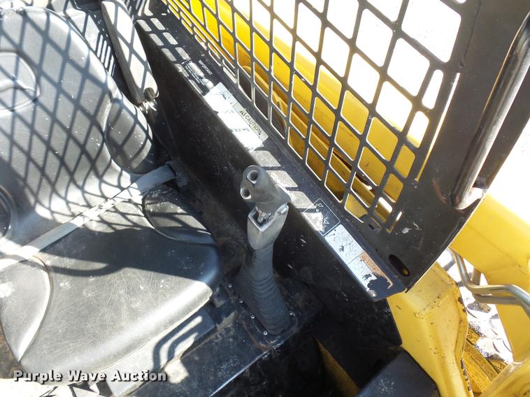 image for item J1581 1999 John Deere 240 skid steer