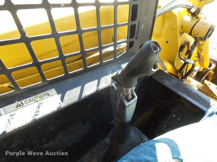 image for item J1581 1999 John Deere 240 skid steer