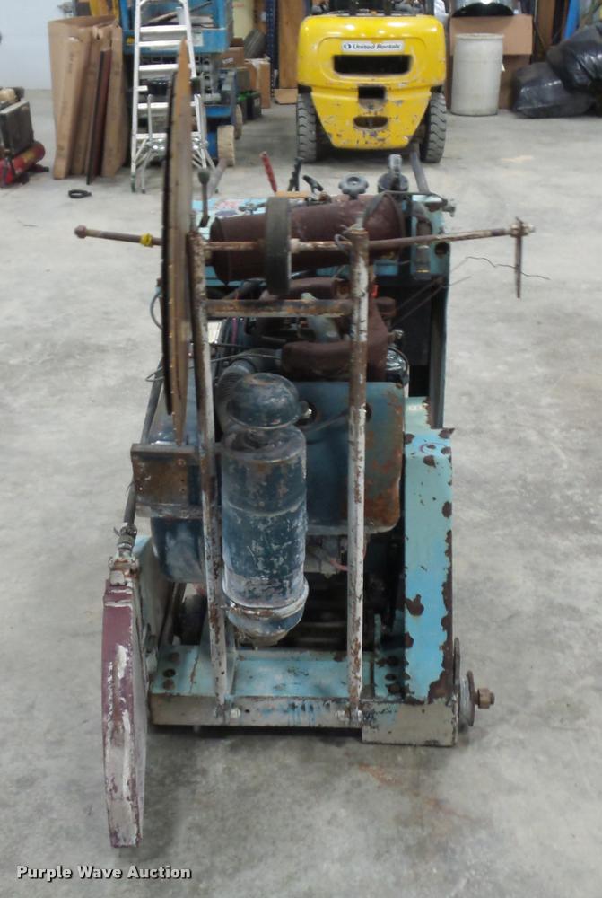 image for item J1584 Target Pro 30 concrete saw