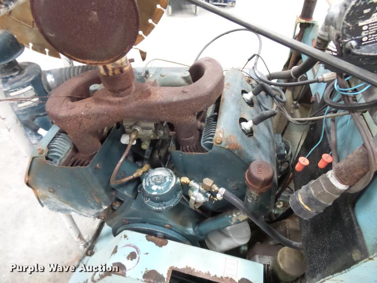 image for item J1584 Target Pro 30 concrete saw