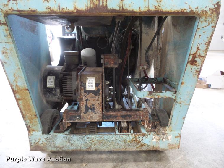 image for item J1584 Target Pro 30 concrete saw