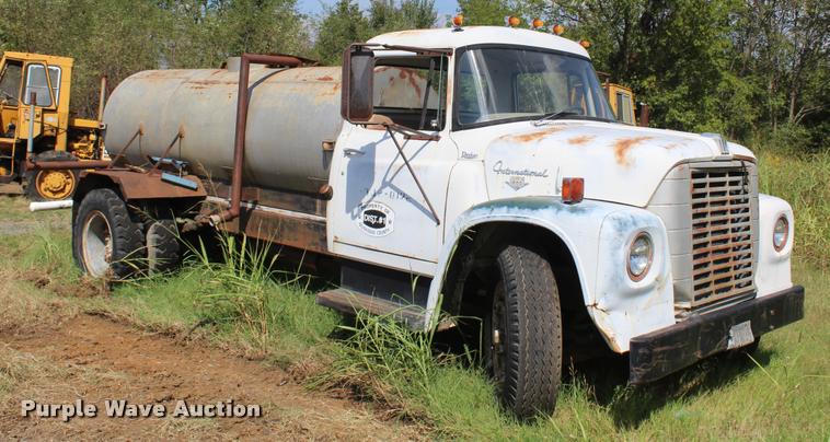 image for item K1960 1970 International Loadstar 1900 tank truck