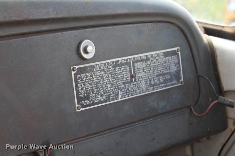 image for item K1960 1970 International Loadstar 1900 tank truck