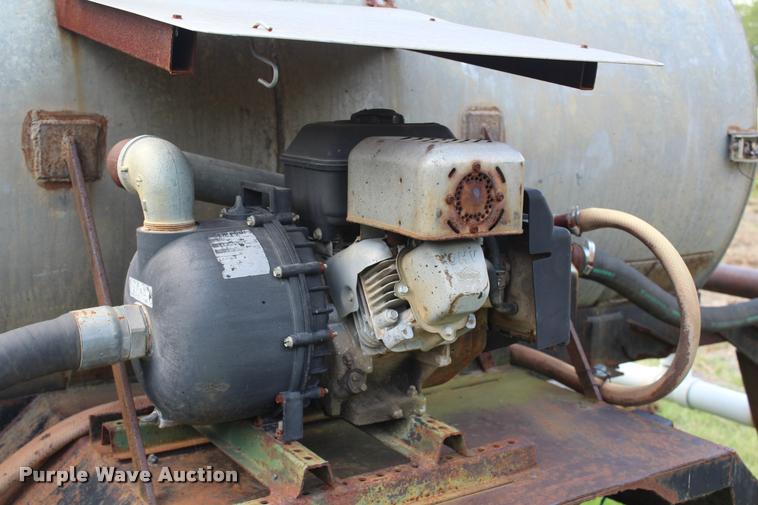 image for item K1960 1970 International Loadstar 1900 tank truck