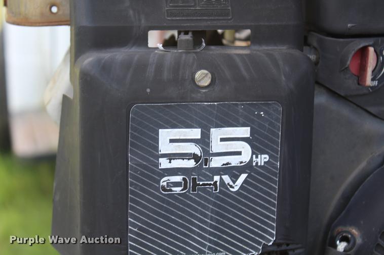 image for item K1960 1970 International Loadstar 1900 tank truck