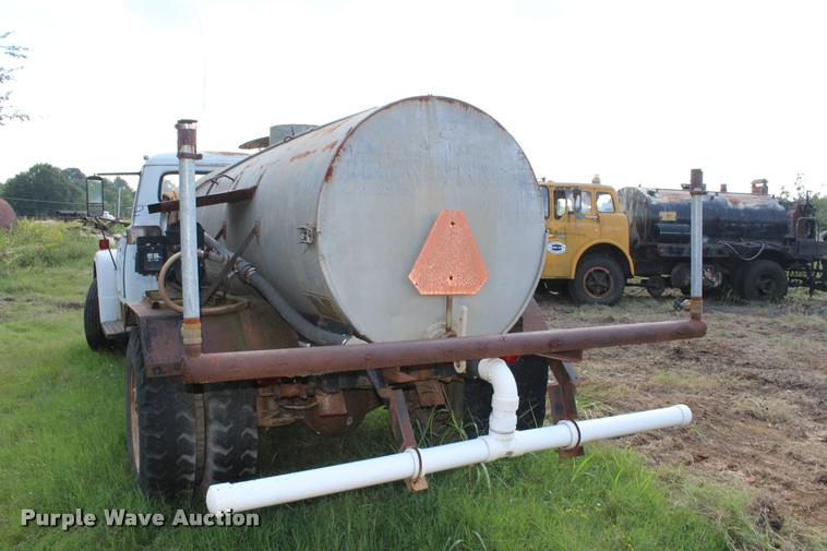 image for item K1960 1970 International Loadstar 1900 tank truck