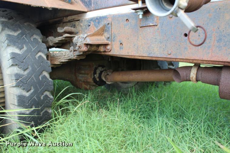 image for item K1960 1970 International Loadstar 1900 tank truck