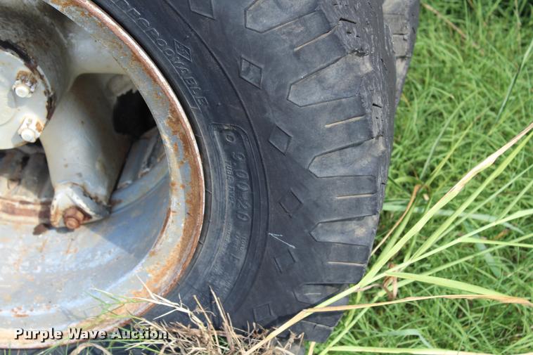 image for item K1960 1970 International Loadstar 1900 tank truck