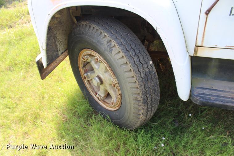 image for item K1960 1970 International Loadstar 1900 tank truck