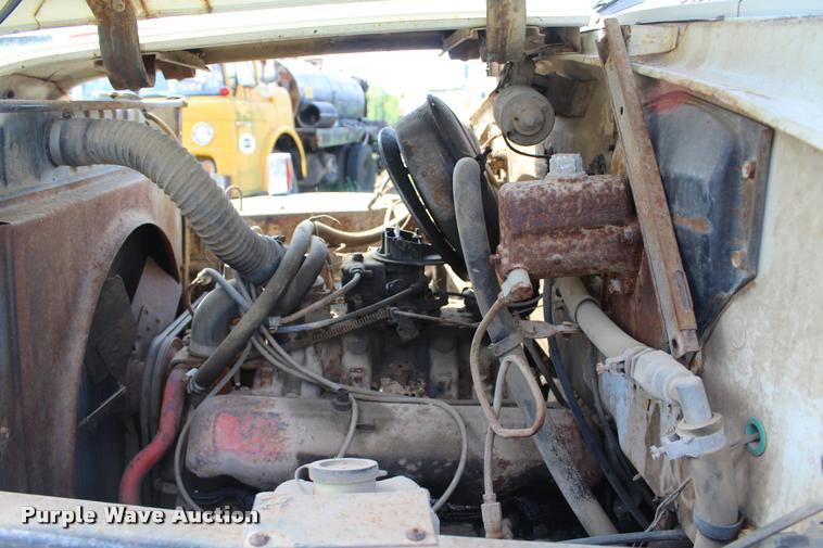 image for item K1960 1970 International Loadstar 1900 tank truck