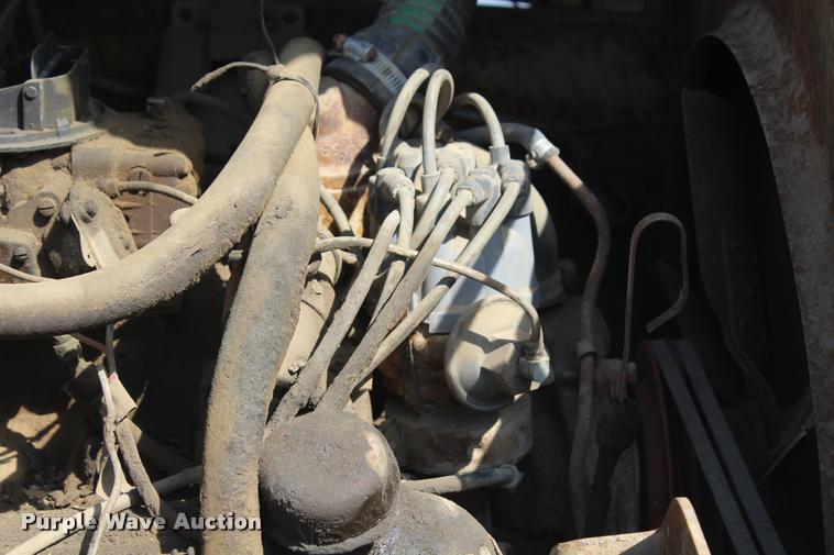 image for item K1960 1970 International Loadstar 1900 tank truck