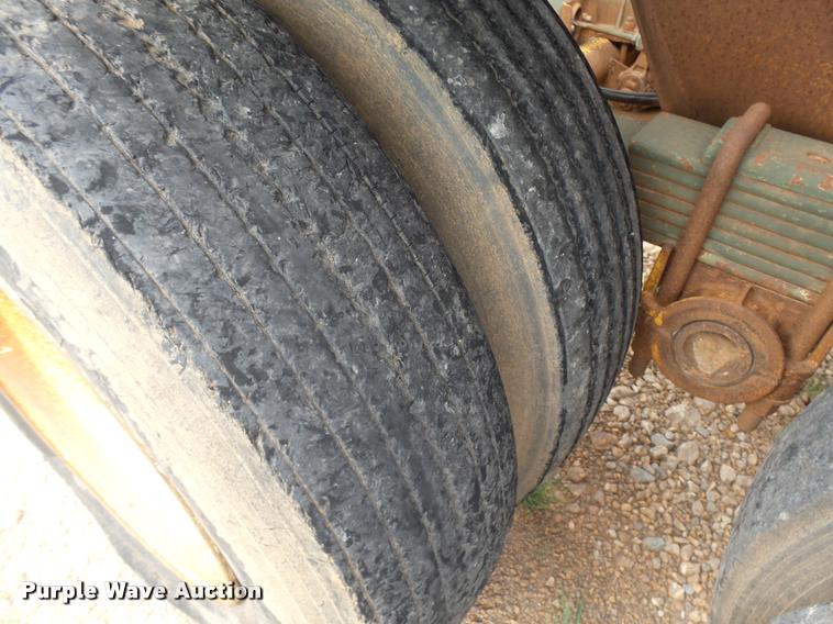 image for item K3103 1996 Load King 2060 bottom dump trailer