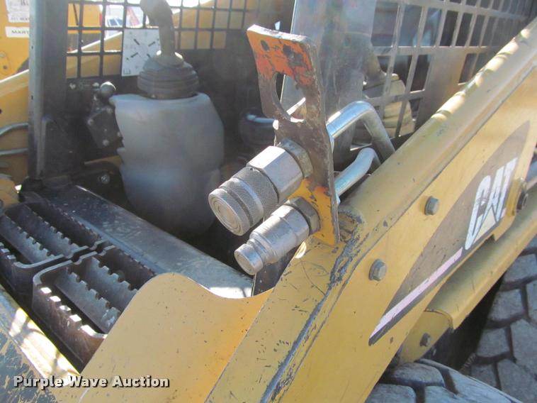image for item K4997 2004 Caterpillar 226B skid steer