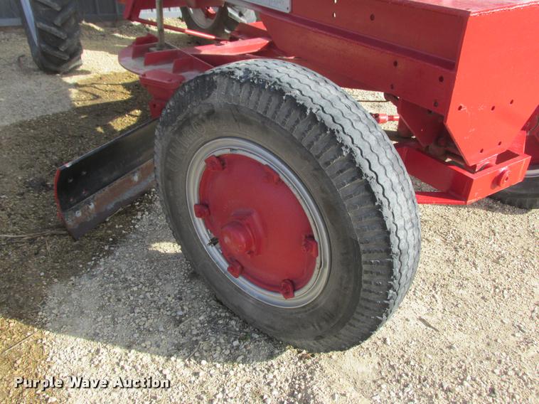 image for item K6163 Mccormick Farmall M30 motor grader