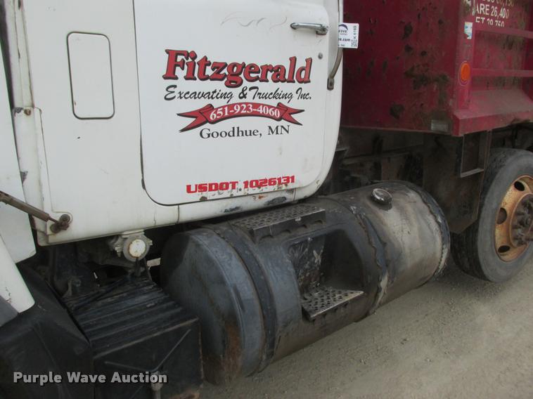 image for item K6165 2001 Mack RD688S dump truck