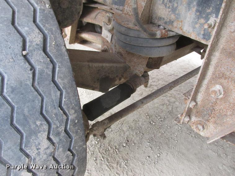 image for item K6165 2001 Mack RD688S dump truck