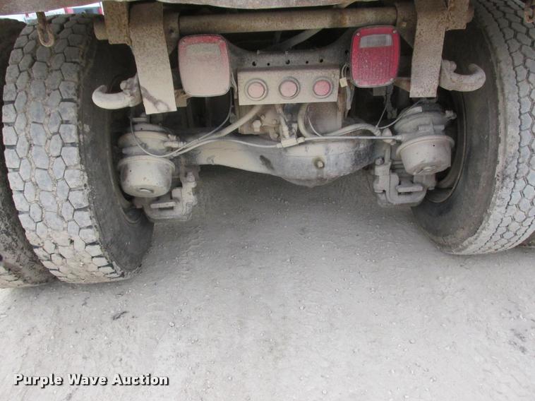 image for item K6165 2001 Mack RD688S dump truck