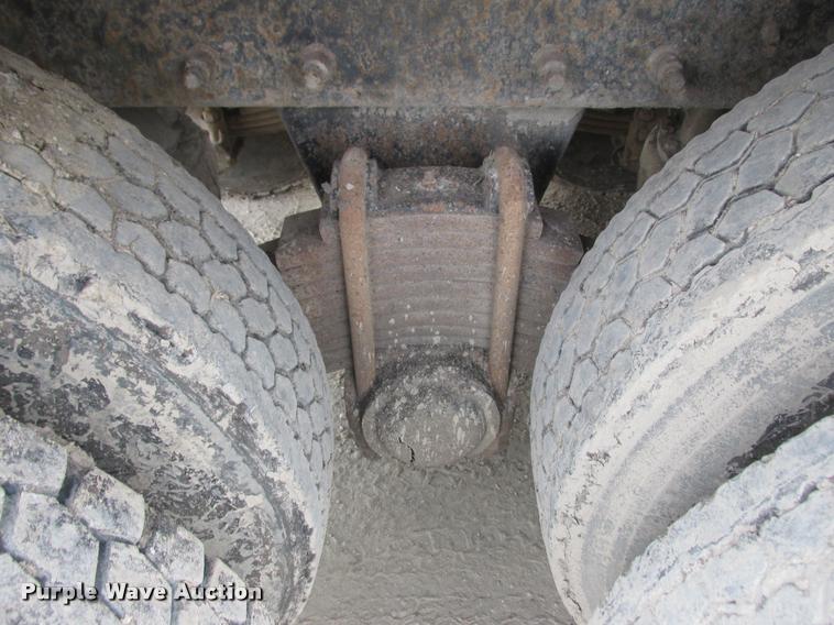 image for item K6165 2001 Mack RD688S dump truck