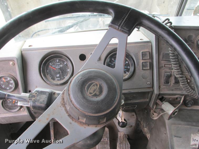 image for item K6165 2001 Mack RD688S dump truck