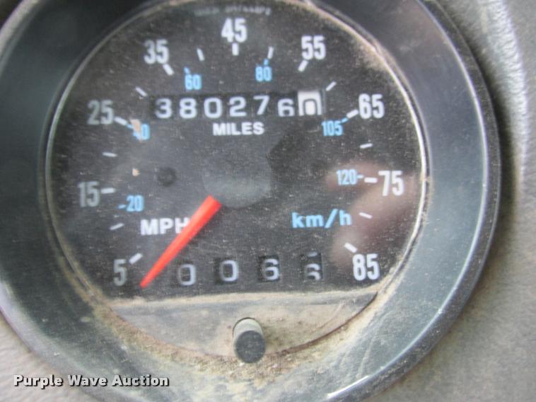 image for item K6165 2001 Mack RD688S dump truck