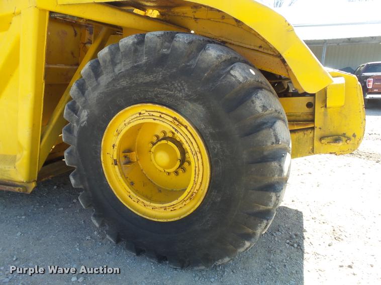 image for item K7698 1969 John Deere 860 elevating scraper