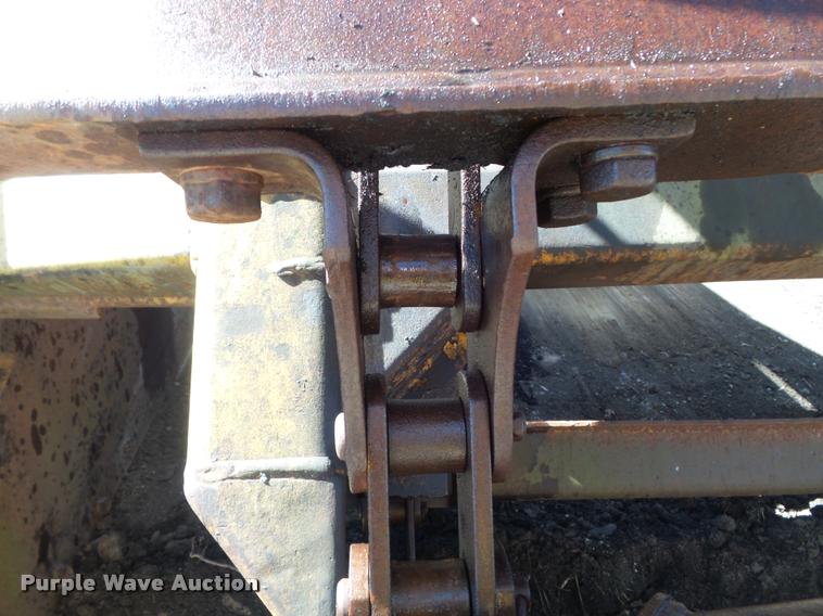 image for item K7698 1969 John Deere 860 elevating scraper