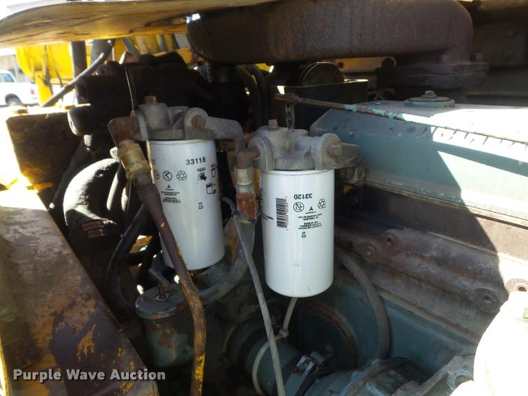 image for item K7698 1969 John Deere 860 elevating scraper