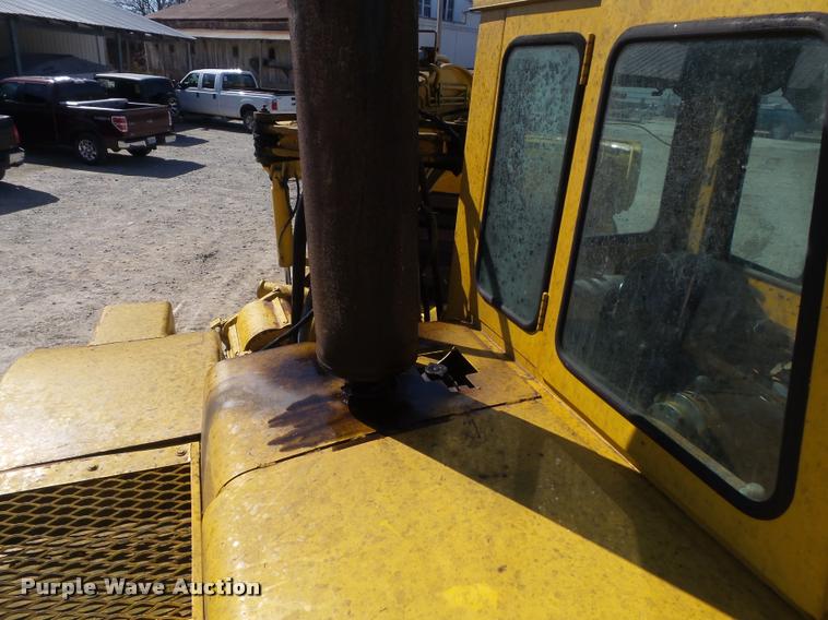 image for item K7698 1969 John Deere 860 elevating scraper